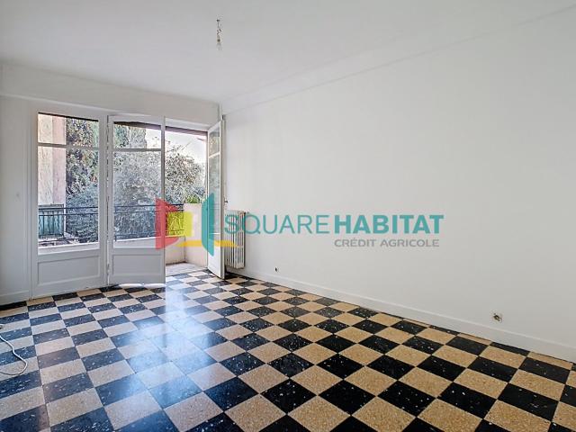 Quartier des Fleurs: Rue Potiers 2P avec grand balcon 47m² Nice