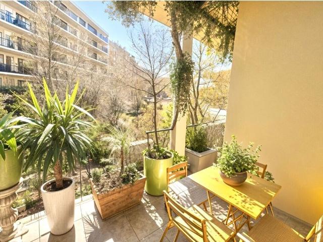 Quartier des Fleurs 3 pièces traversant avec terrasse