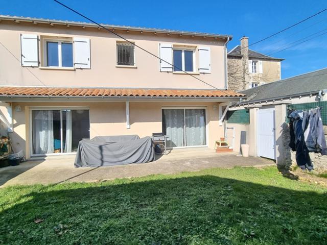 Quartier des Rocs MAISON T5 120 m2 4 CHAMBRES JARDIN