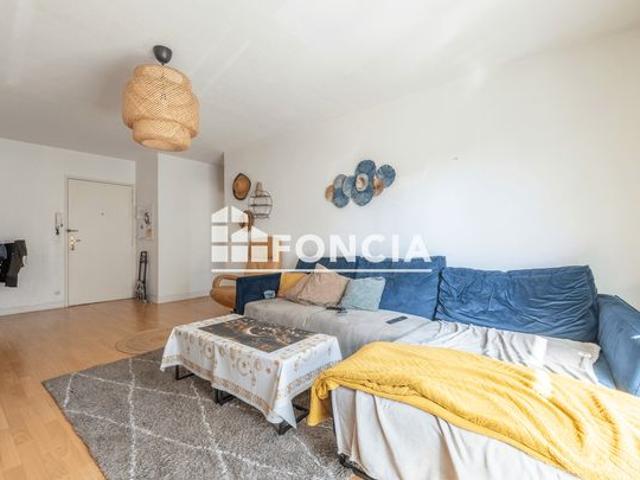 Quartier du tondu appartement type 3 residence recente avec ascenseur