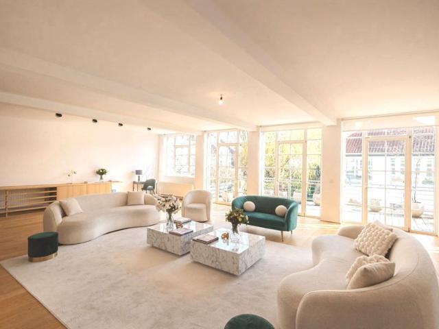 Quartier du Châtelain! Magnifique Triplex 3 chambres avec deux terrasses