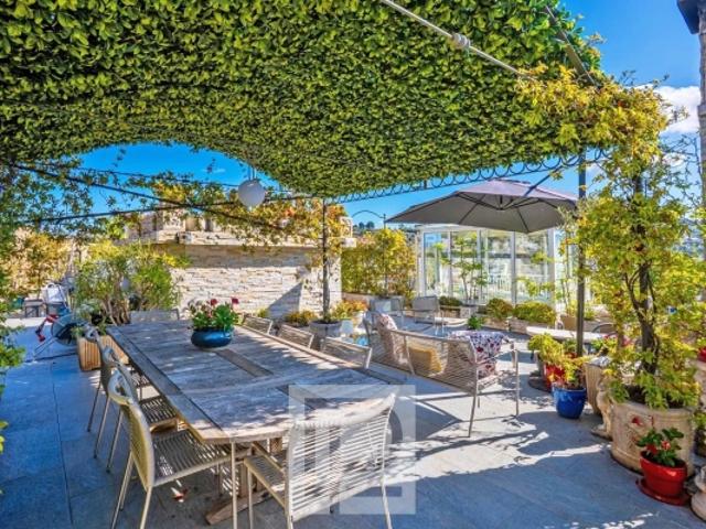 Quartier du Montjoli Appartement dernier étage luxueusement rénové