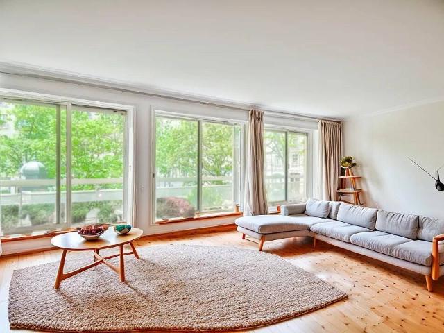 Quartier Eglise d'Auteuil, grand appartement lumineux de 122.32
