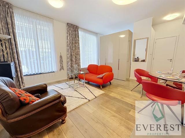 QUARTIER EUROPÉEN Beau Studio meublé à louer