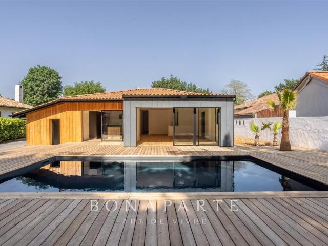 Quartier La Hume Maison T7 De 200,44m2 Avec T3 Indépendant 200m² Gujan Mestras
