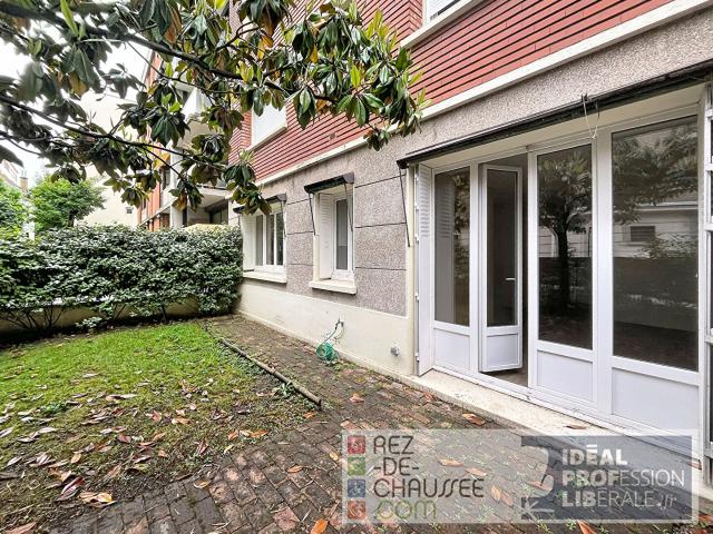 QUARTIER LES VALLEES ESPACE EN REZ DE JARDIN