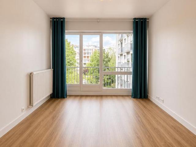 Quartier Marceau | Beau 2 pièces avec parking, cave et gardi