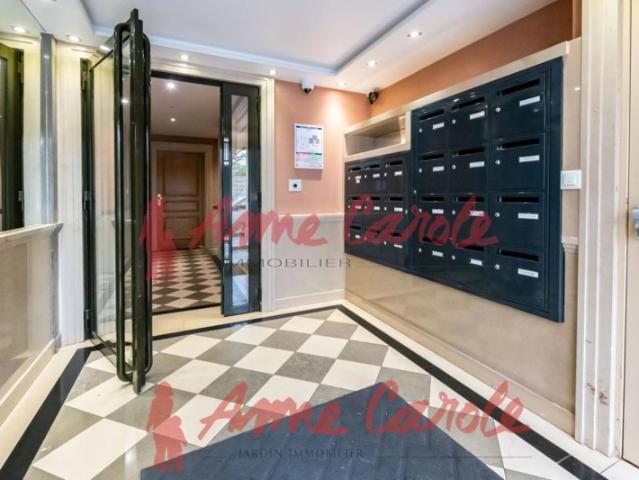 QUARTIER PALISSY 3 PIÈCES DERNIER ETAGE DE 66 M2 AVEC PARKIN