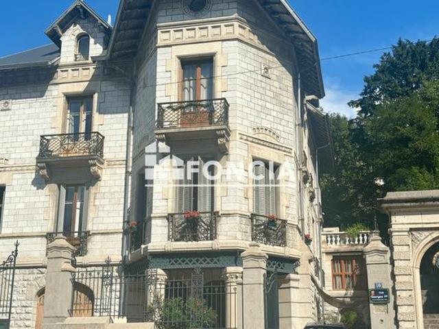 QUARTIER PARC, Esprit loft lumineux T3 T4 de 122m2 au sol, avec parking privé