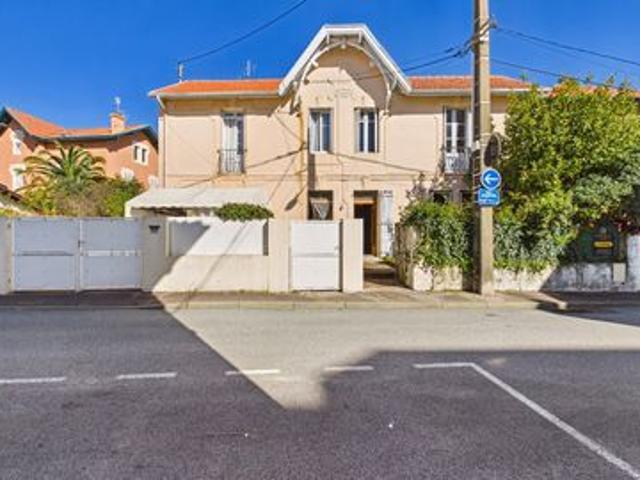 Quartier Saint Charles Maison divisée avec parking