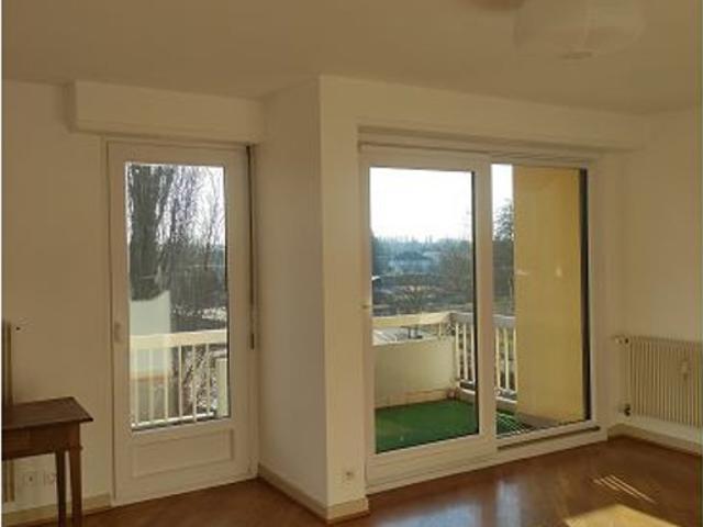QUARTIER SUD: Charmant appartement 4 pièces de 92 m2 situé