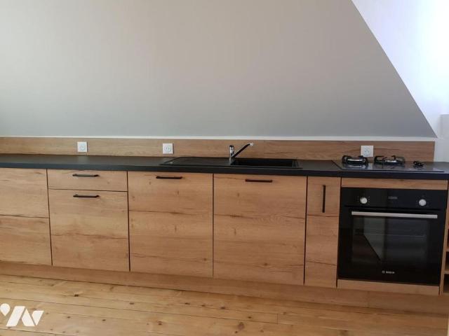 QUETTREVILLE SUR SIENNE bourg, APPARTEMENT deux pièces, au 2e étage
