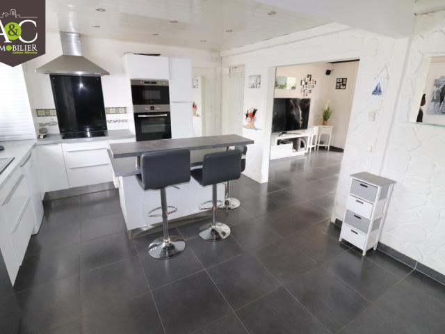 QUEVEN MAISON AVEC 4 CHAMBRES ET GRENIER AMENAGEABLE