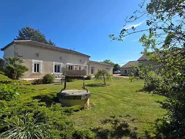 Queaux 86150 Achat / Vente maison 9 pièces t9