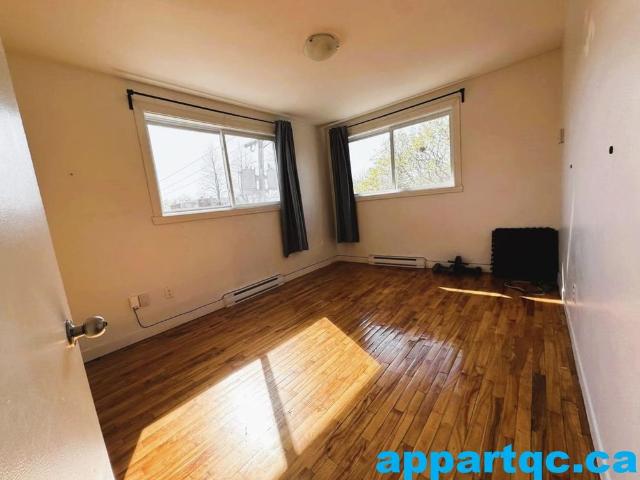 Québec – Appartement 3 1/2 spacieux et lumineux à louer au 3e étage