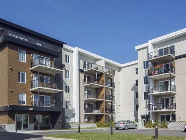 Québec – Grand logement 3 1/2 style condo à louer