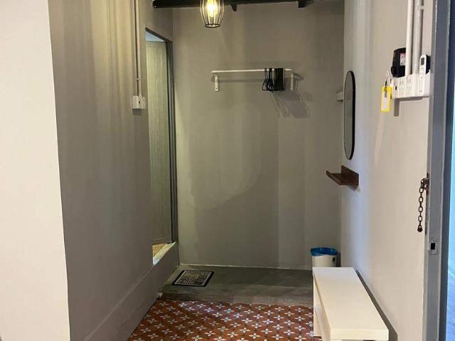 Queen Aircond Private attached Bathroom