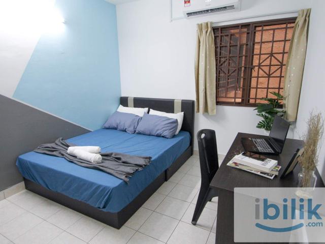 Queen Bed Medium Room with AC & Window