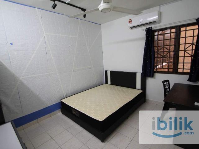 Queen Bed Medium Room with A/C & Window