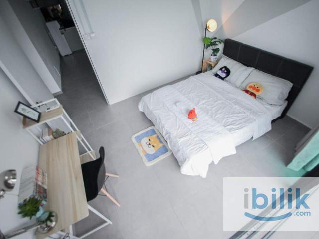 Queen bed share toilet Partition balcony at D'Sands Residence, Old Klang Road