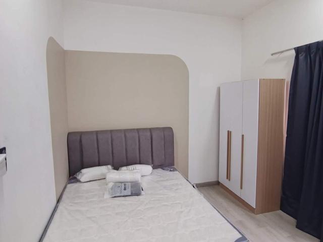 [Queen Middle Bedroom] holmes, 2min hukm, ppukm, pantai hospital, ucsi university, permaisuri, cheras [fully + ac]