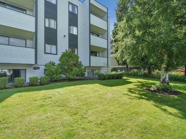Queenston Manor Apartments Studio Apartment for Rent at 1017 Queens Ave, Victoria, BC V8T 1M7 North Park