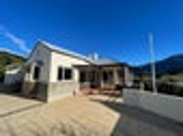 Queenstown East, 4 bedrooms, $1500 pw