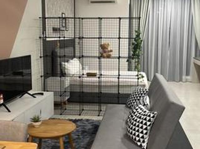 Queensville Balcony unit