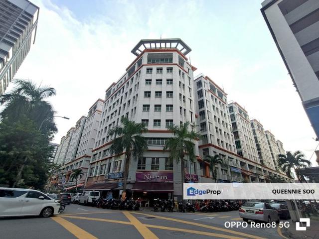 QUEEN'S AVENUE @ PLAZA 393