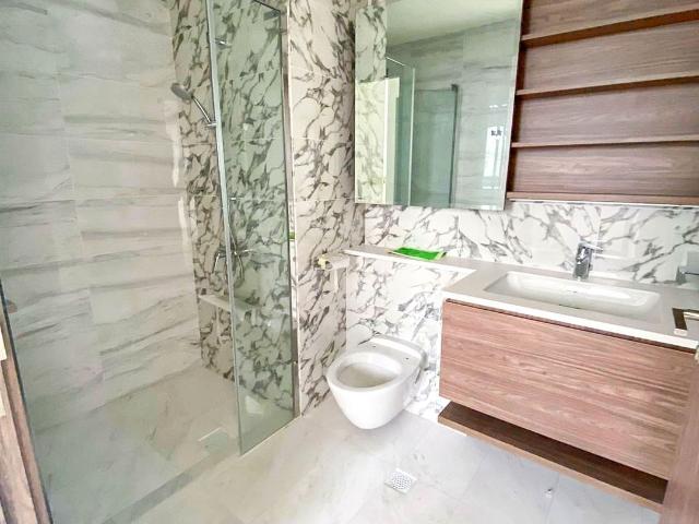 Queens Peak D3, Condominium