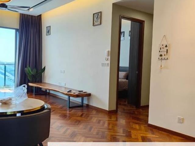 Queens Residences @ Queens Waterfront