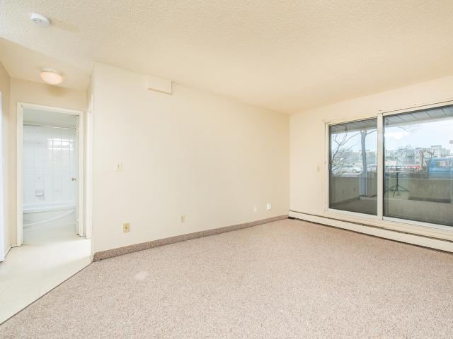 Queensgate Manor 1 Bedroom Apartment for Rent at 10610 87 St Nw, Edmonton, AB T5H 1N8 Boyle Street