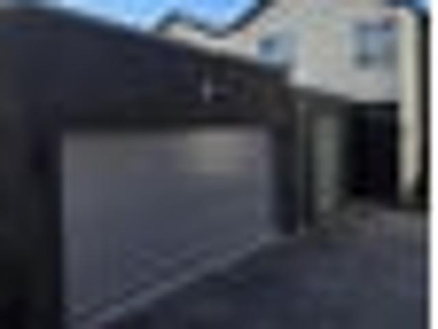 Queenwood, 3 bedrooms, $850 pw