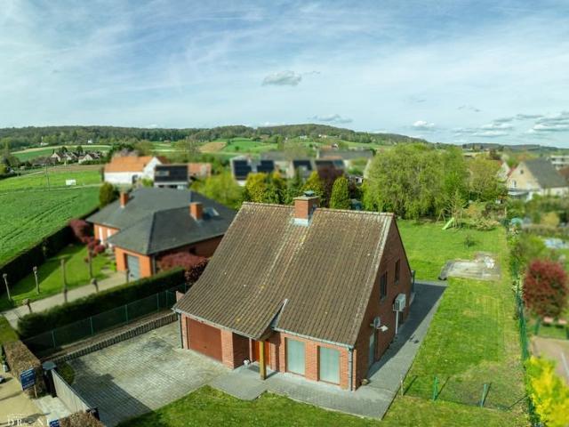 Quelle charmante MAISON FERMETTE, magnifique vie à proxim.