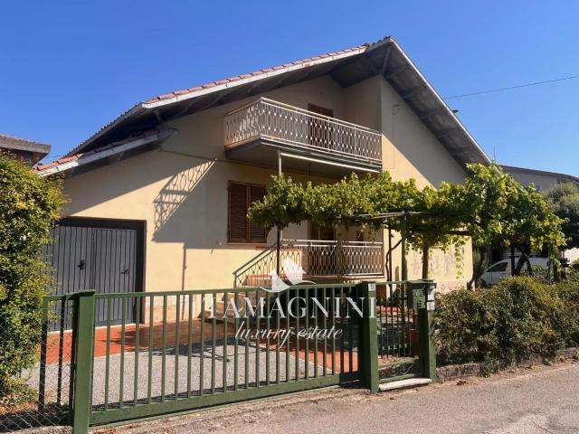 Questa graziosa villa è situata vicino al centro centro di S. 160m² Sarteano
