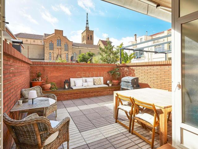 ¿Quieres vivir a pocos metros del mar? Tenemos la casa que estás buscando