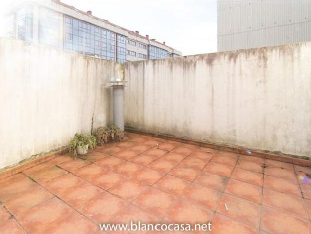 ¿Quieres vivir en pleno Centro de Carballo o montar una oficina con la mejor ubicación?