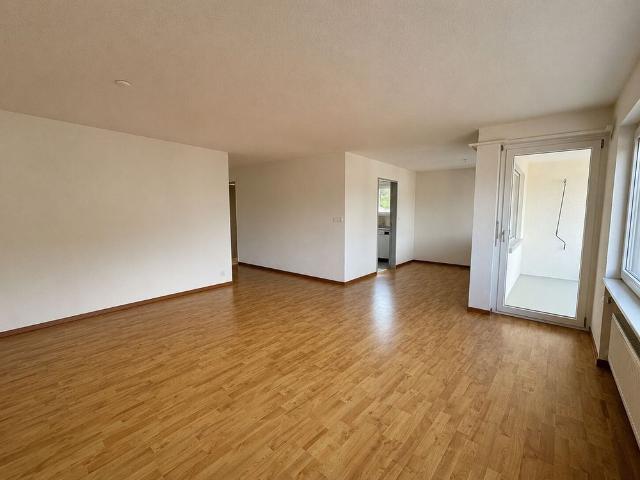 Quiet 4.5 room apartment with balcony