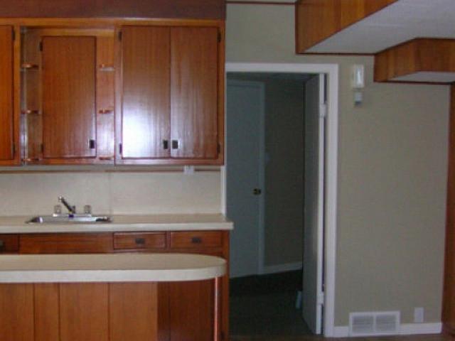 Quiet 1 Bdrm Eastside Suite, School Terms Also Considered
