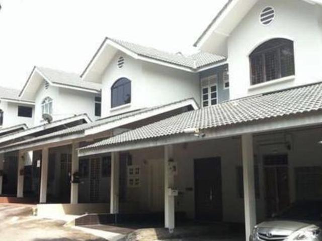 Quiet Townhouse with Seaview