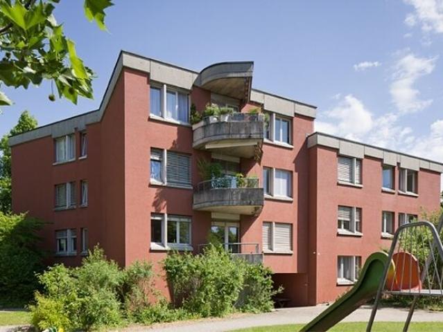 Quiet, well kept settlement