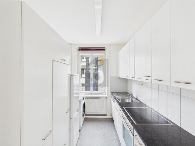 QUIET AND CENTRAL WITH BALCONY