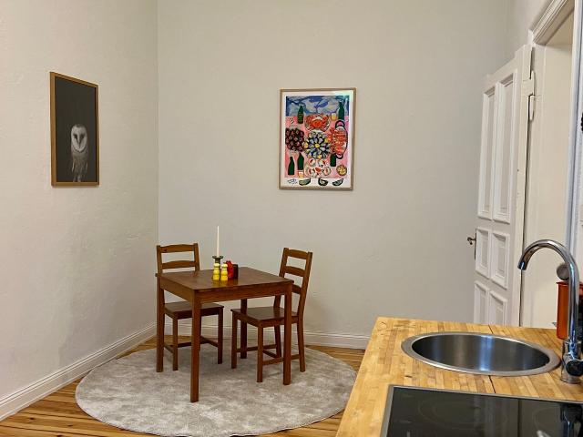 Quiet and nice Altbau located in the heart of Schöneberg, Berlin Amsterdam Apartments for Rent