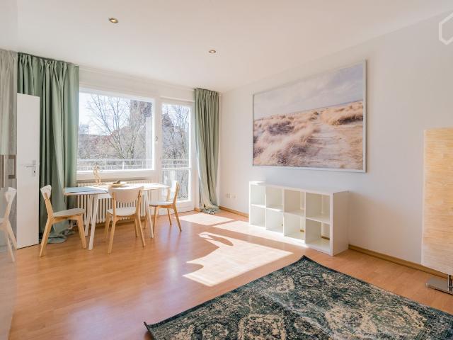 Quiet and sunny apartment in Schöneberg, Berlin Amsterdam Apartments for Rent
