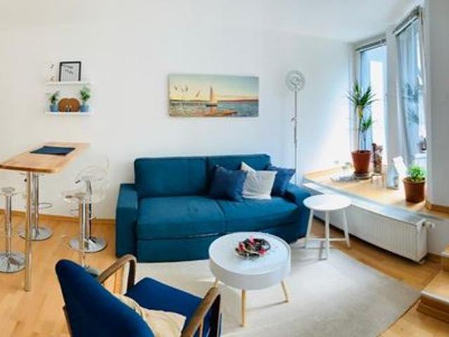 Quiet apartment in Steglitz with large terrace & view of greenery, Berlin Amsterdam Apartments for Rent