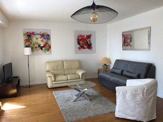 Quiet appartment, with view on a garden