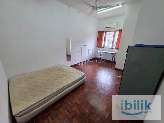 Quiet area | share bathroom with 1 room only | value stay