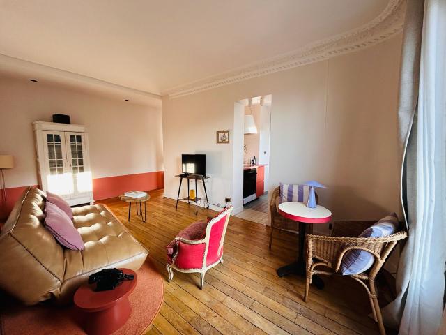 Quiet, fashionable suite near school, Paris Amsterdam Apartments for Rent