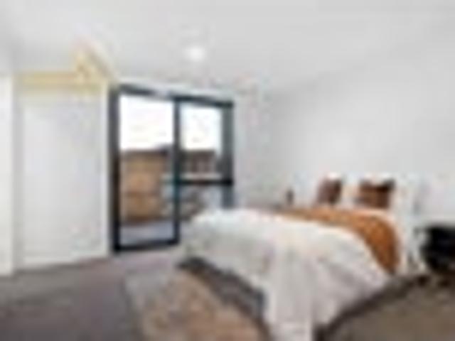 Quiet Living, Walk to Park and affordable Home