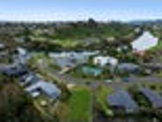 Quiet Oasis, close to the river, extra income